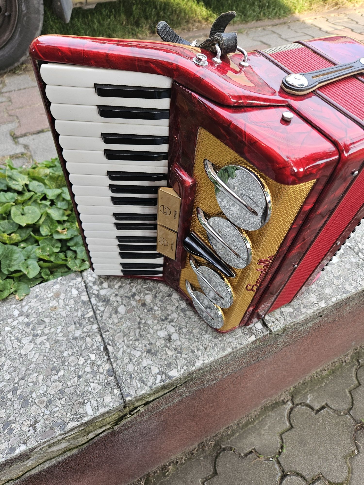 Akordeon scandali 72 basy czerwony