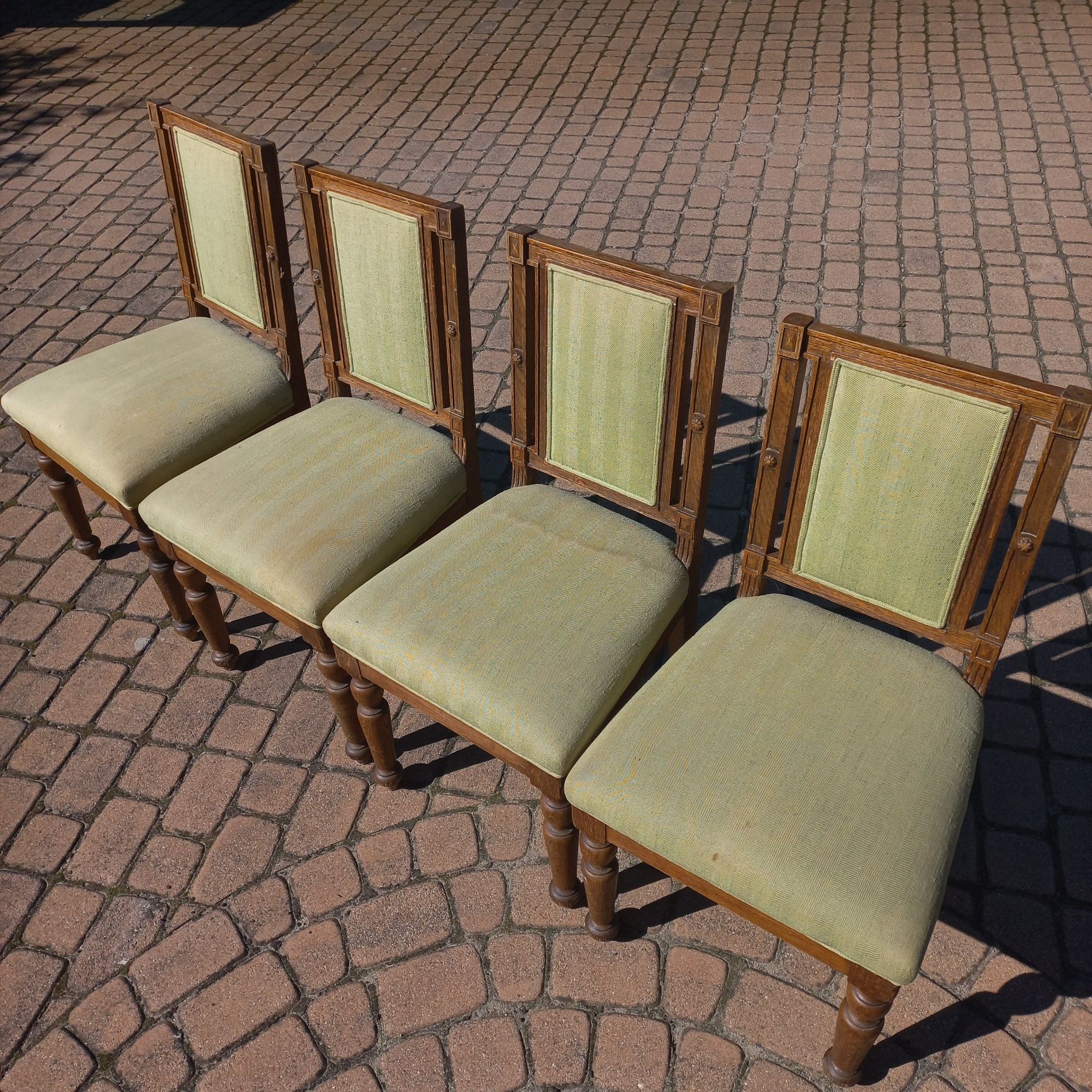 Komplet 4 drewnianych krzeseł 4 krzesła