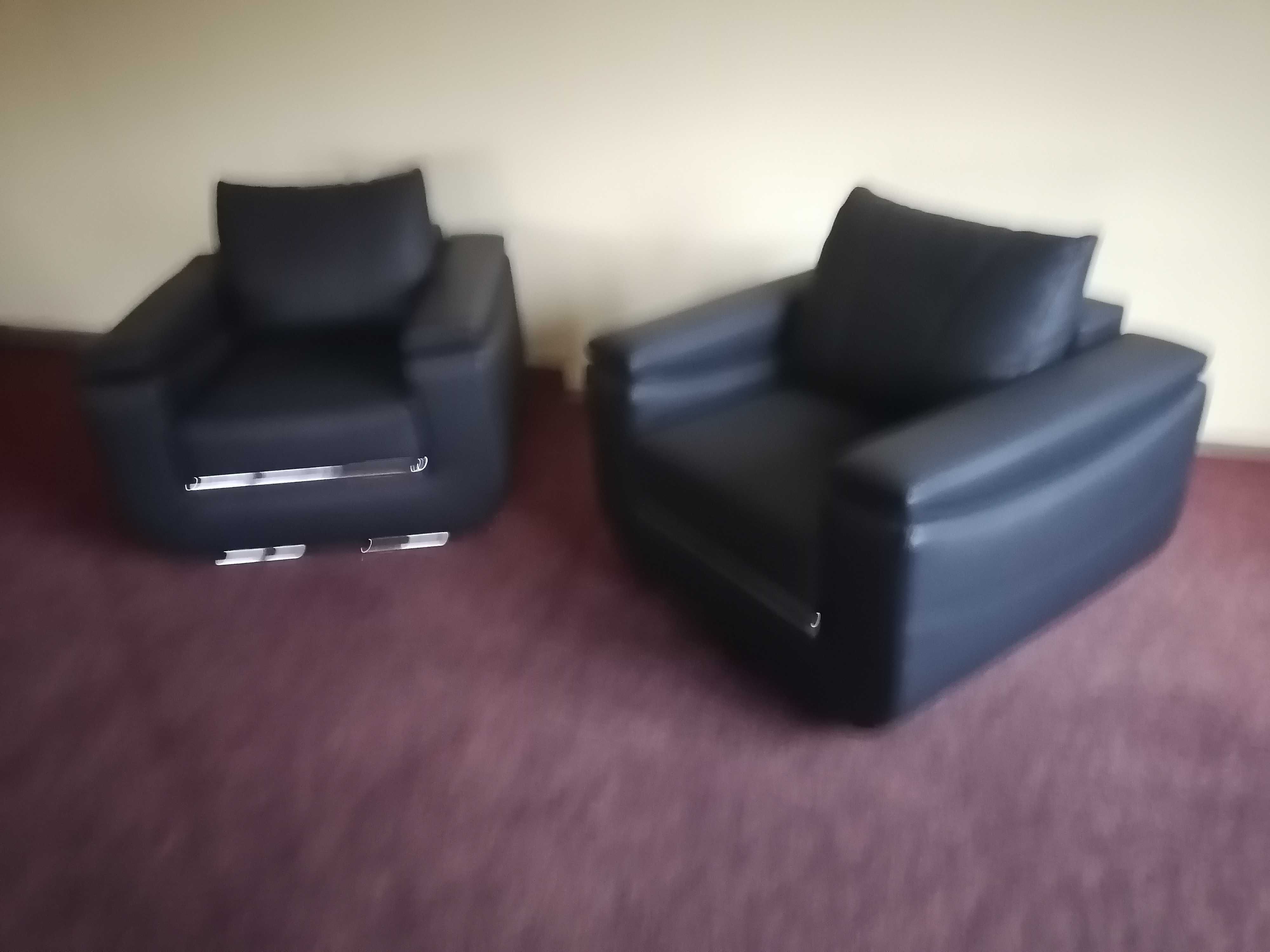 Fotel dwa fotele nowe z likwidacji sklepu