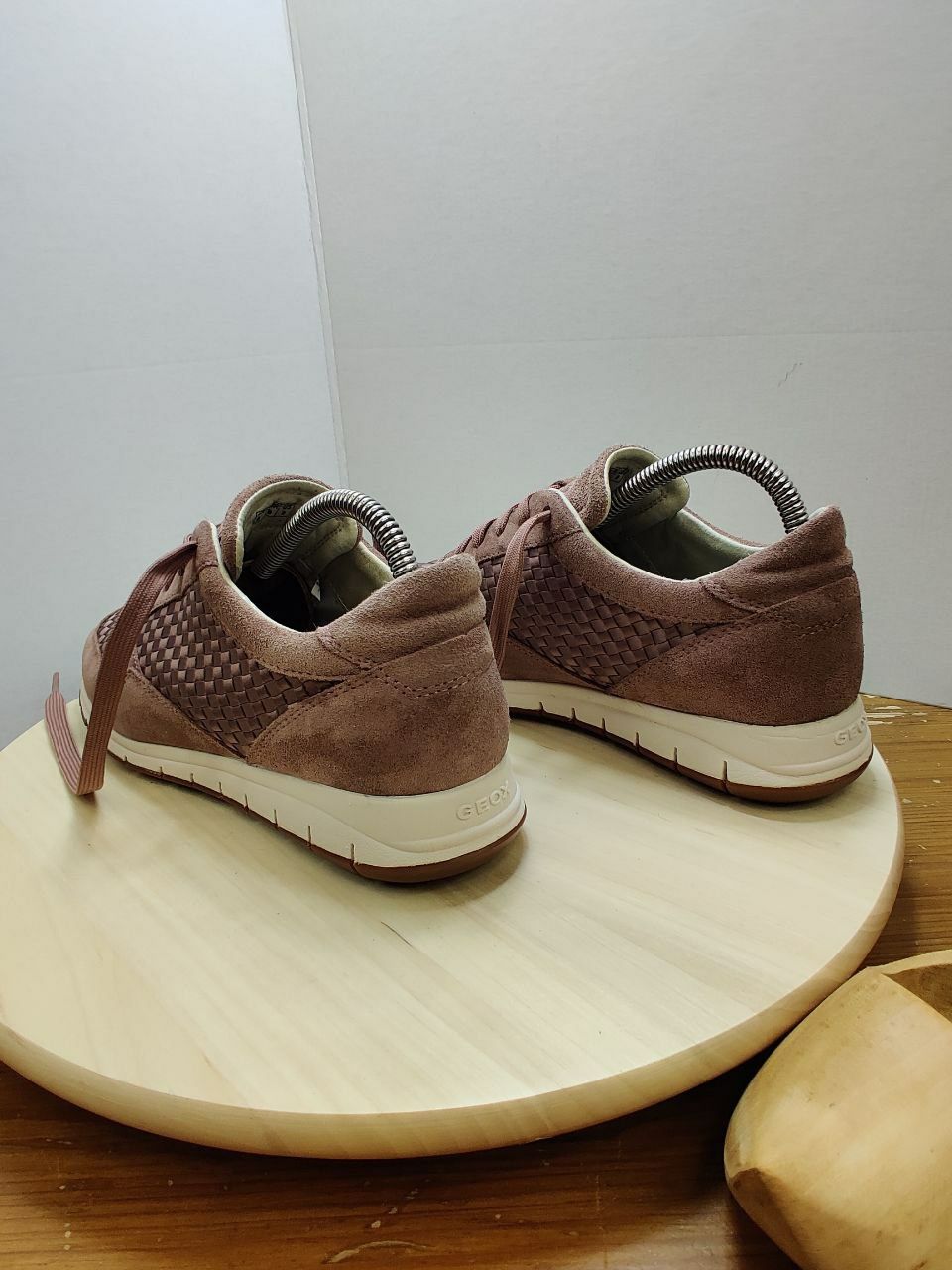 Buty r.39 Geox damskie zamszowe sznurowane