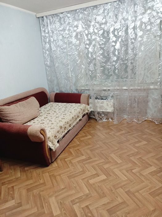 Здам кімнату на Стальського 28