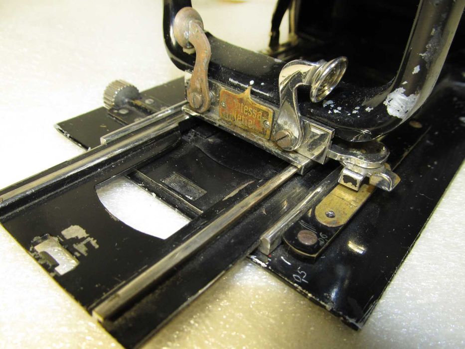 Старинный фотоаппарат Contessa Nettel. 9х12.