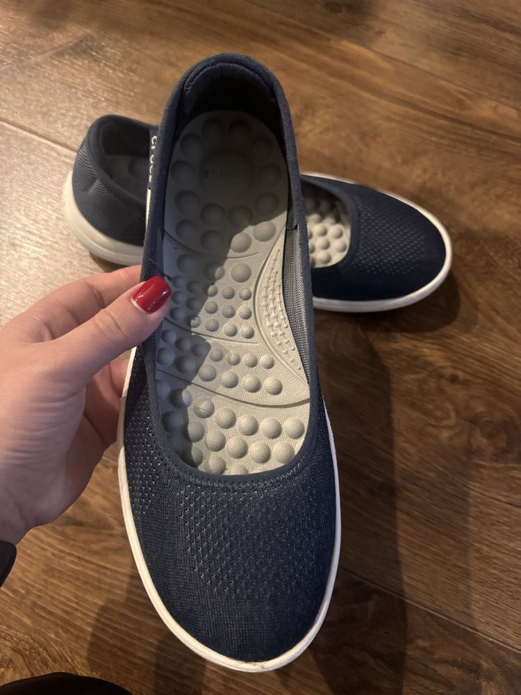 Балетки Crocs