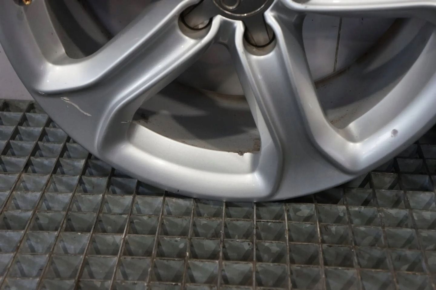 FELGI ALUFELGI KOŁA R17 17 5X112 7.5&quot; ET 28 AUDI A5 A4 A6