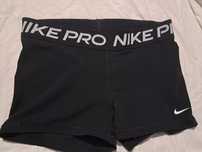 короткі спортивні шорти nike розмір L