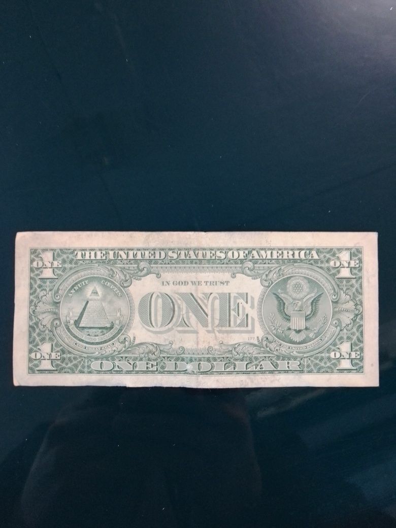 Банкнота один долар