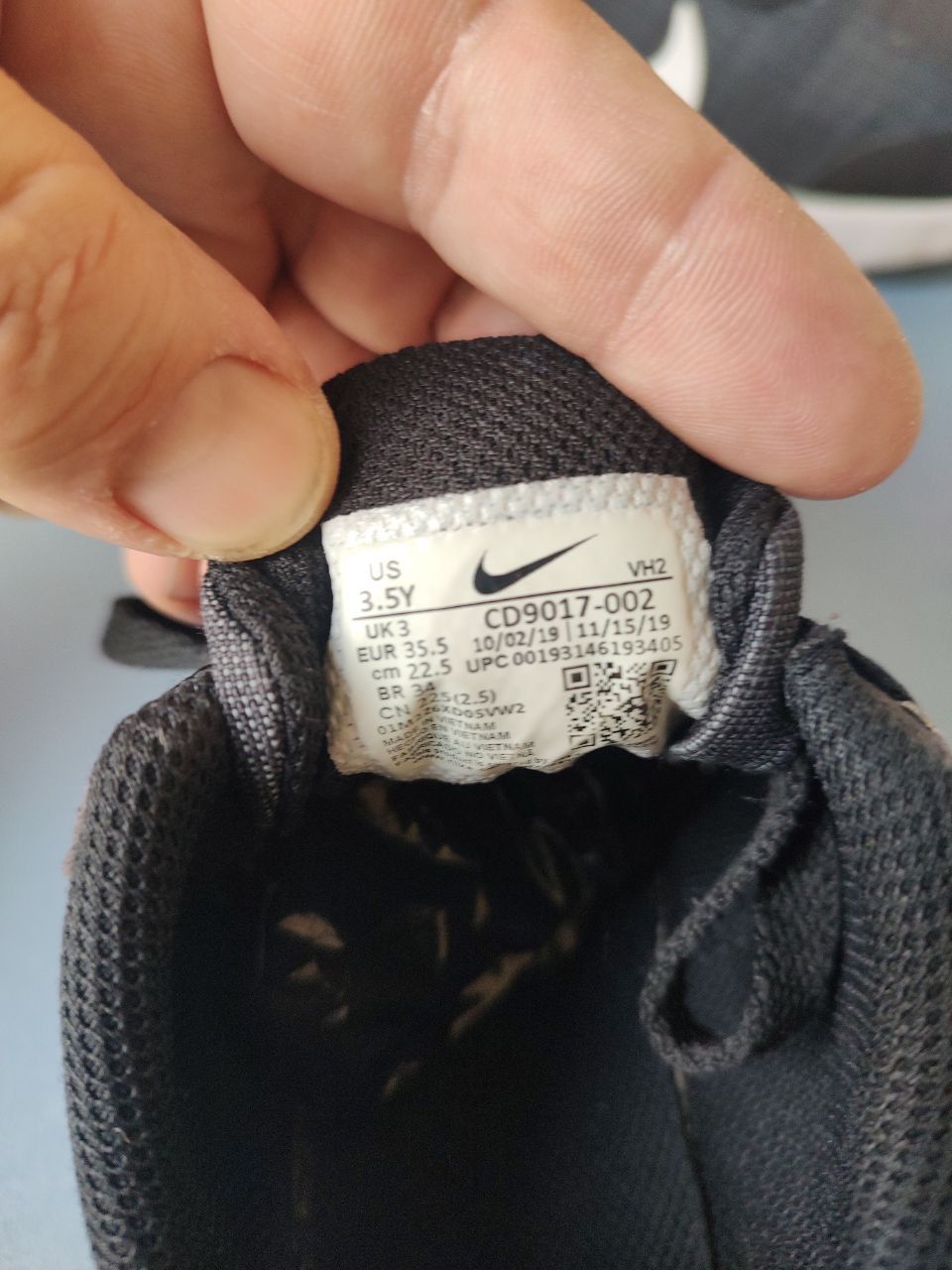 Кросовки Nike 35р мокасини хайтопи кросівки