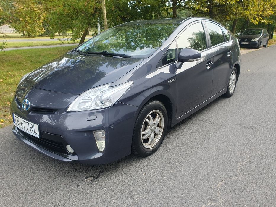 Toyota Prius polift 2013, roczne LPG, oryginalny lakier i przebieg