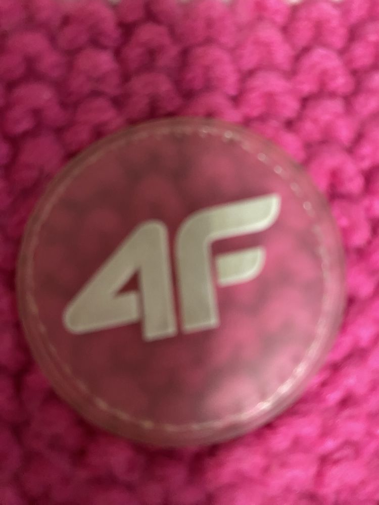 4 F czapka.Tanio!