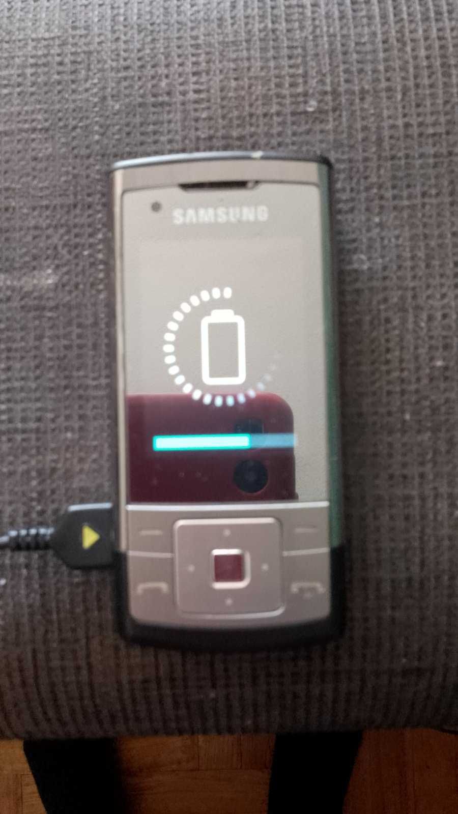 Телефон Samsung SGH-L811