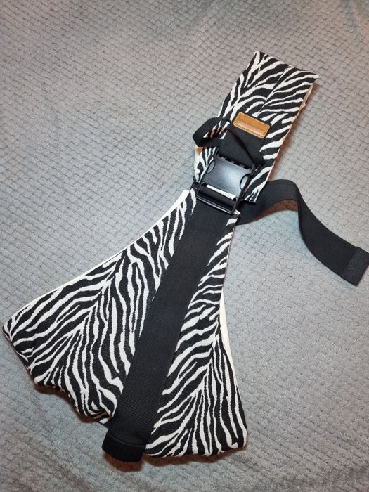 Слінг-переноска з 8 місяців