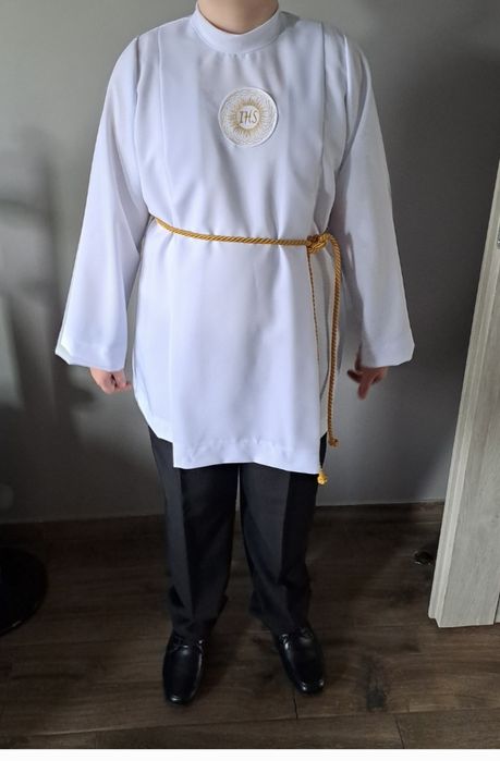 Alba komunijna chłopiec