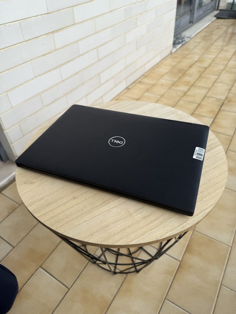 Dell 5580 Core i5 7th generation 8 GB Ram 256 SSD