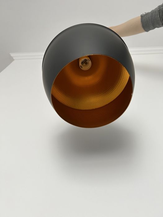 Світильники, чорні нові