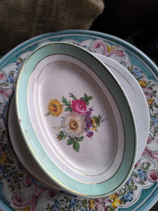 Loiça antiga em bom estado