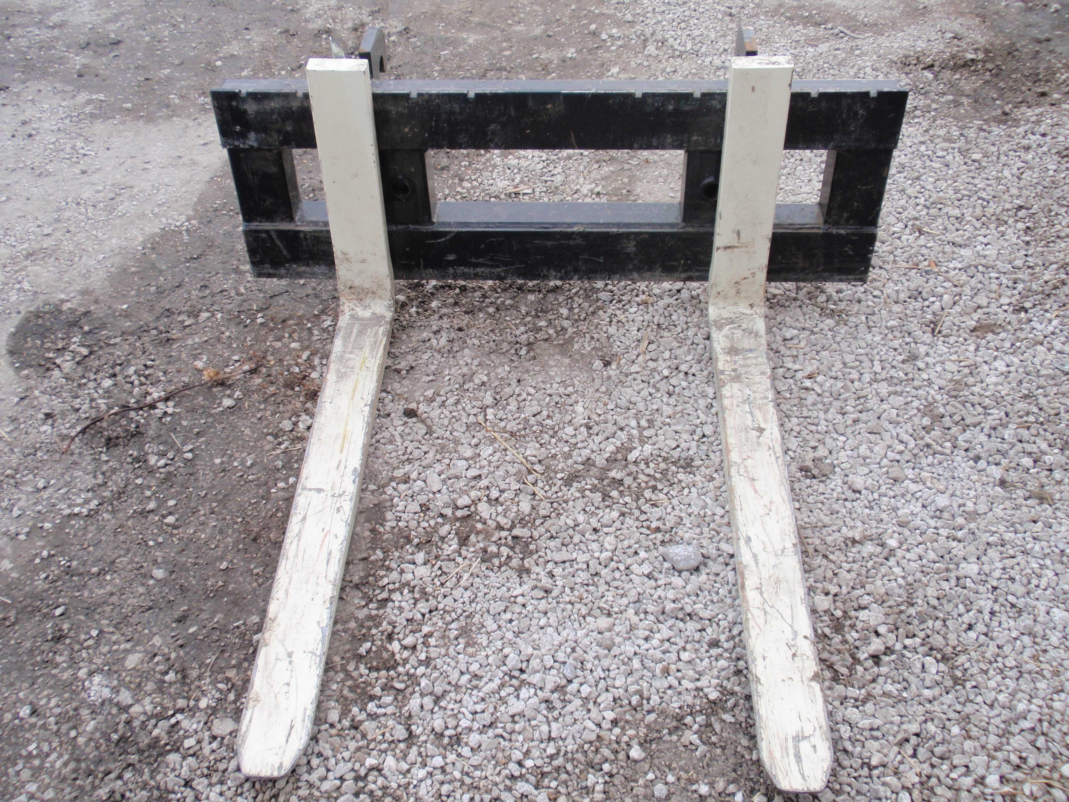 Krokodyl do obornika objętościowy 260cm - 2,7 m3 mocowanie Sambron