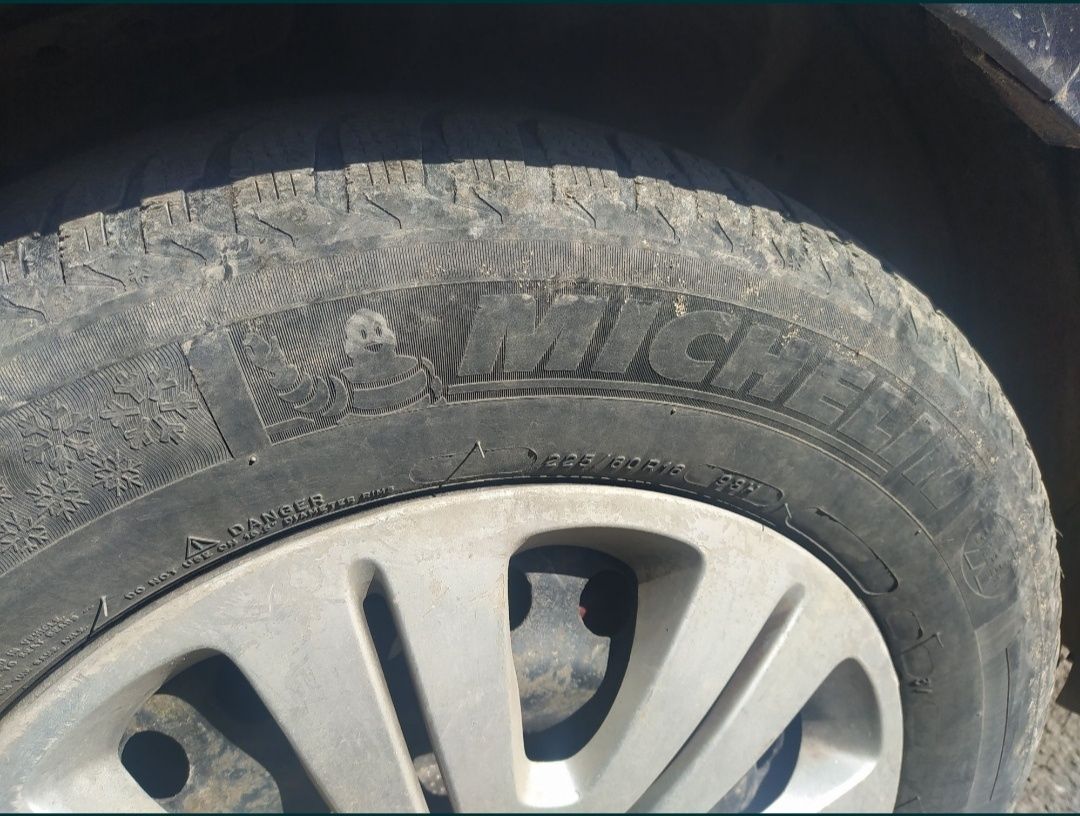 Шини з дисками зимові Michelin 5*108 225*60 r16(ford,volvo,renault)