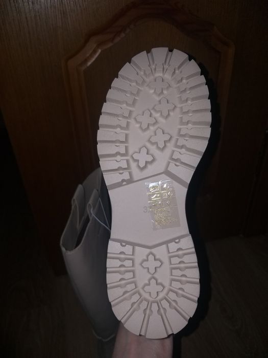 Чоботи жіночі нові демісезонні ТМ H&M