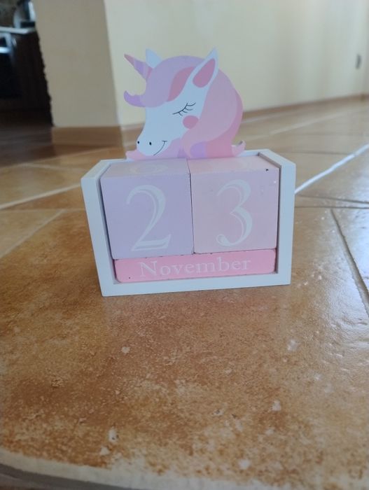 Kalendarz Jednorożec kostki klocki drewno zegar prezent