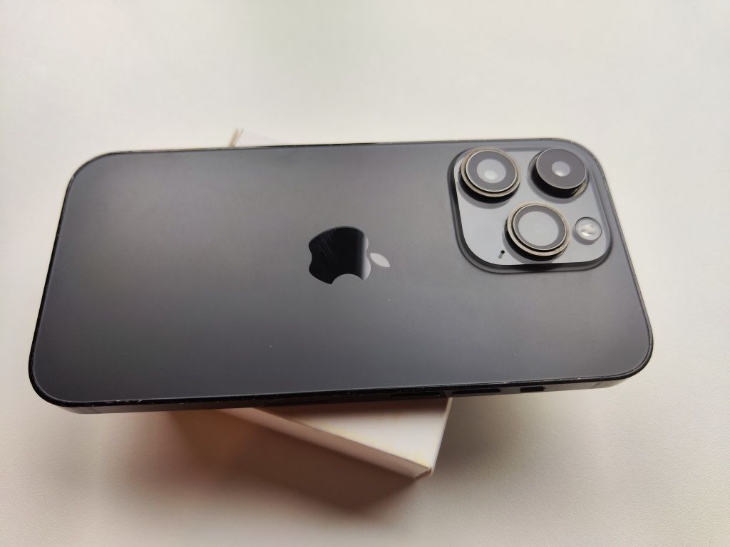 iPhone 14 PRO Stan Bardzo dobry Dużo Dodatków Gwarancja Rozruchowa