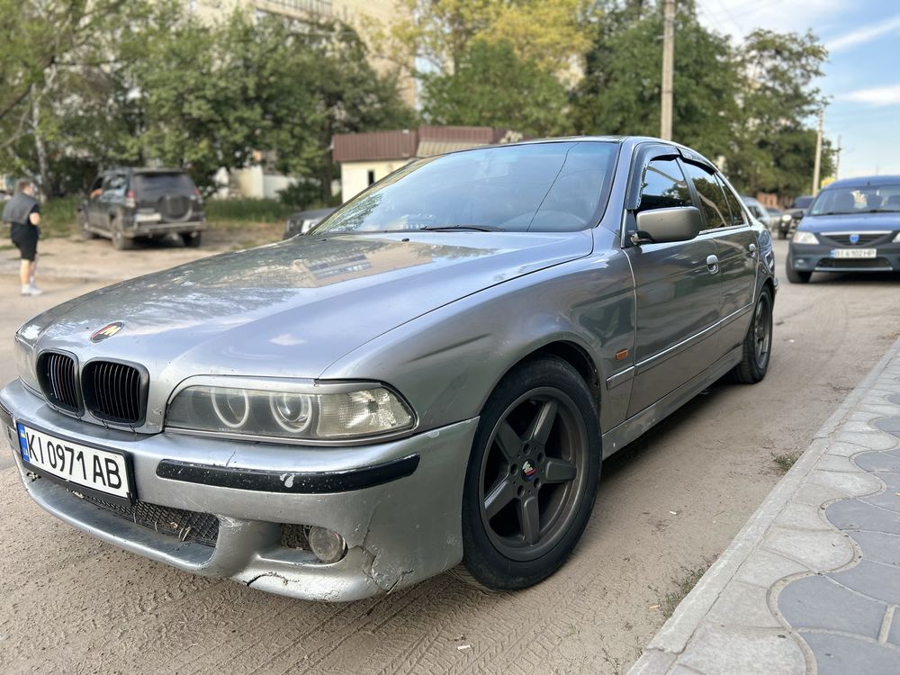 Продам свою BMW e39 в хорошому стані