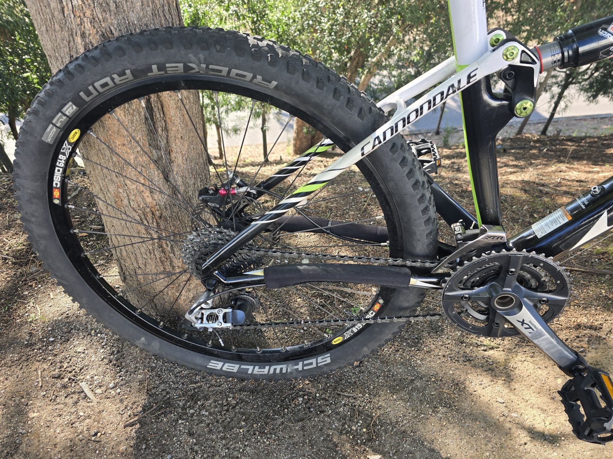 Cannondale 26 L carbono com lefty