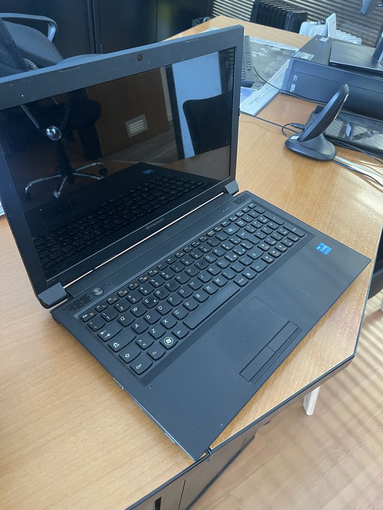 Lenovo B570e core i3