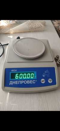 Весы Днепровес ф-600