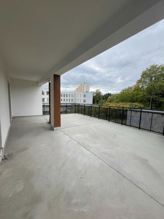 OGROMNY TARAS, Dwa pokoje 48 m2, spokojna okolica - Piaski