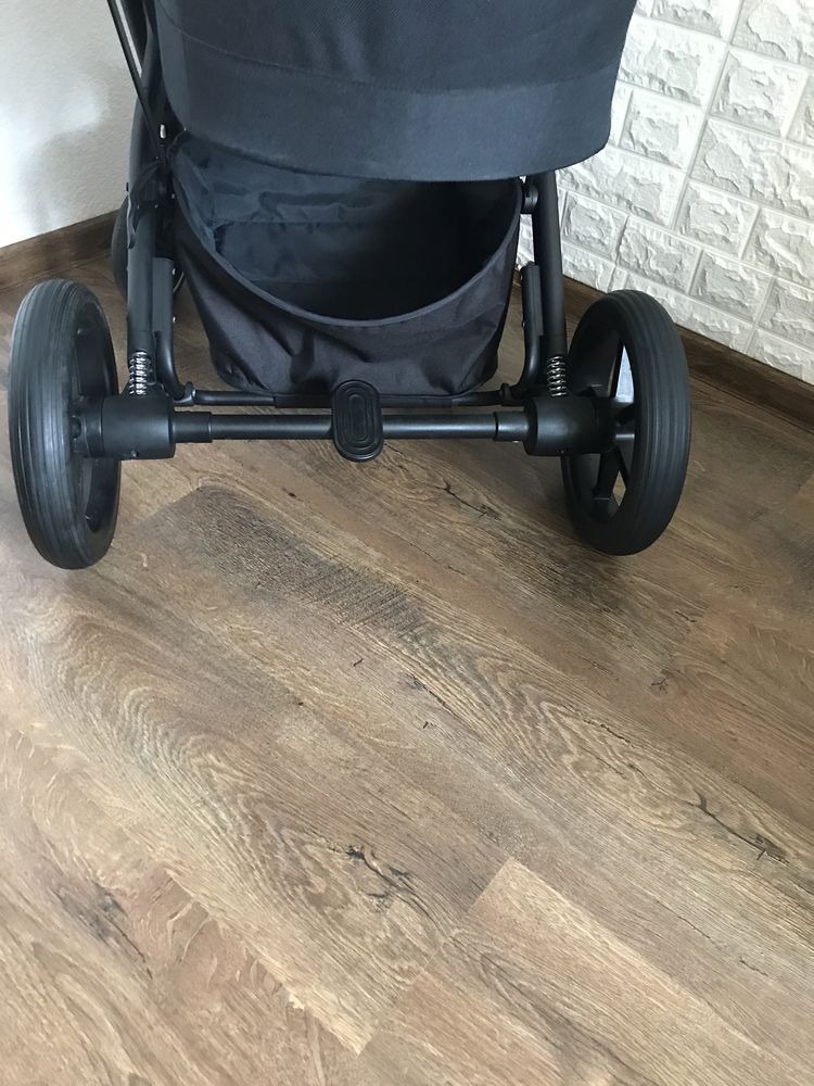 Прогулянковий візочоCYBEX BALIOS  Depp Black