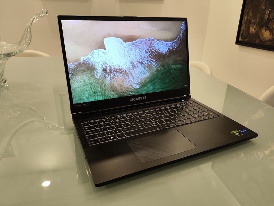 Gigabyte G5 RTX 4060 i7-13th 1TB