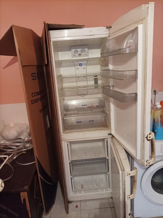 2 Frigoríficos semi-avariado