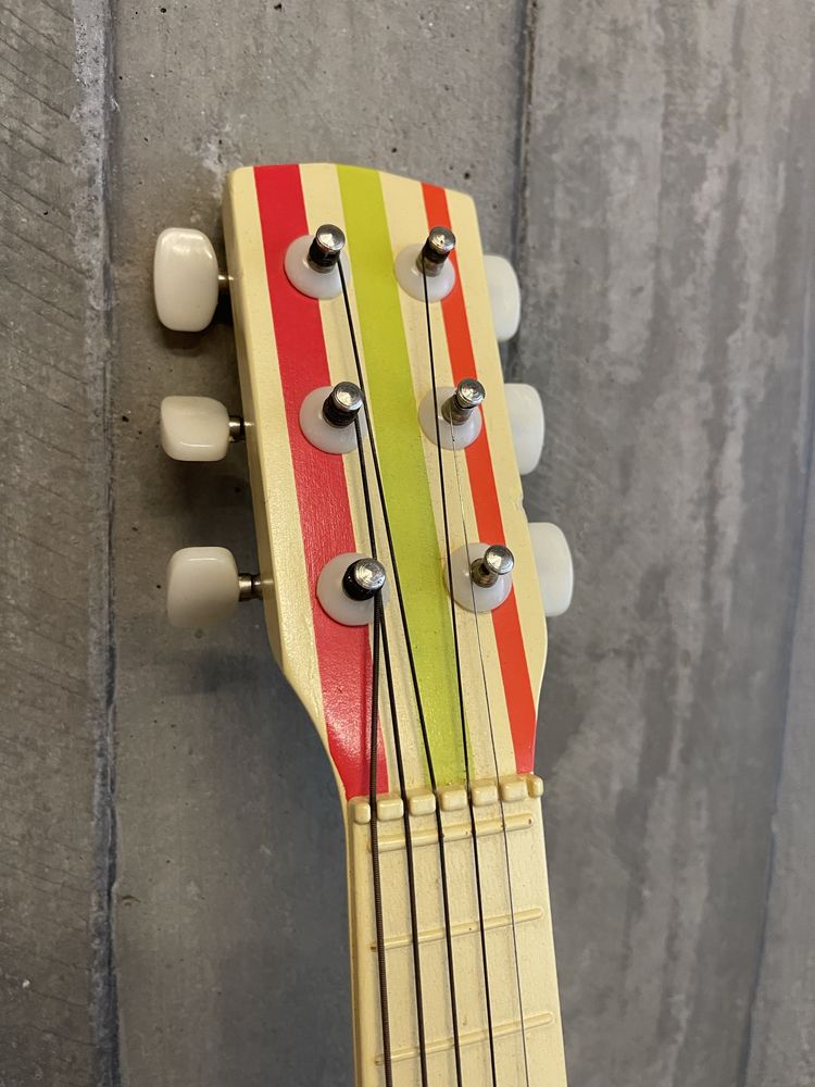 Guitarra de brincar