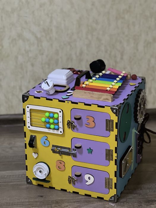 Бізікуб, дитячий бізікуб