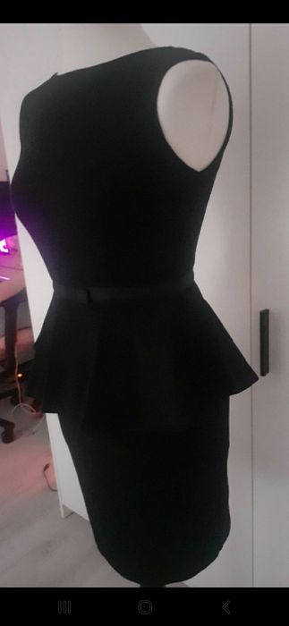 Sukienka z baskinką Orsay r.xs/s