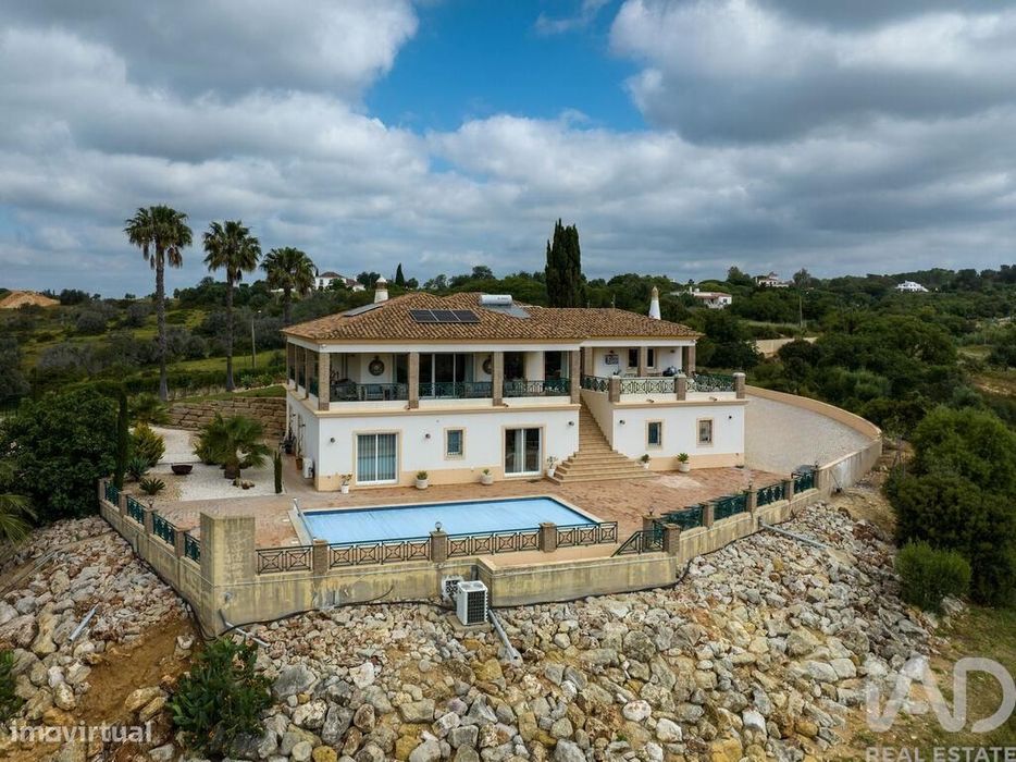 Casa / Villa T5 em Porches de 317,00 m2