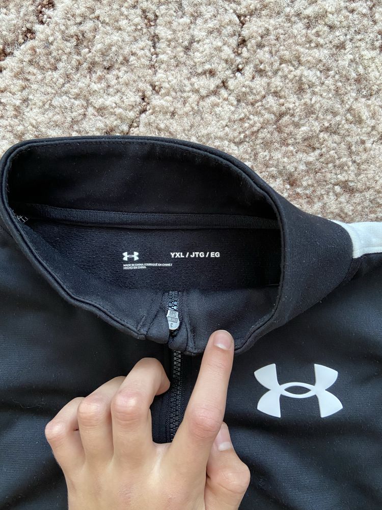 Under Armour кофта (оригінал)