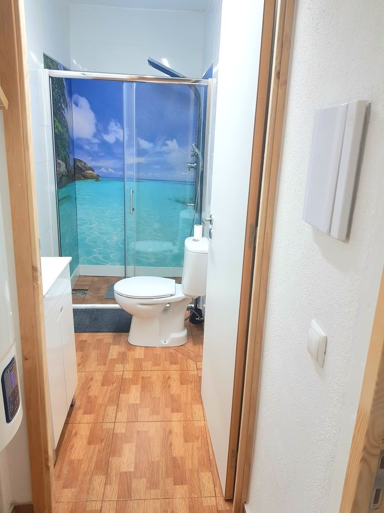 Quarto para arrendar em santa iria da azoia a 10 min de lisboa