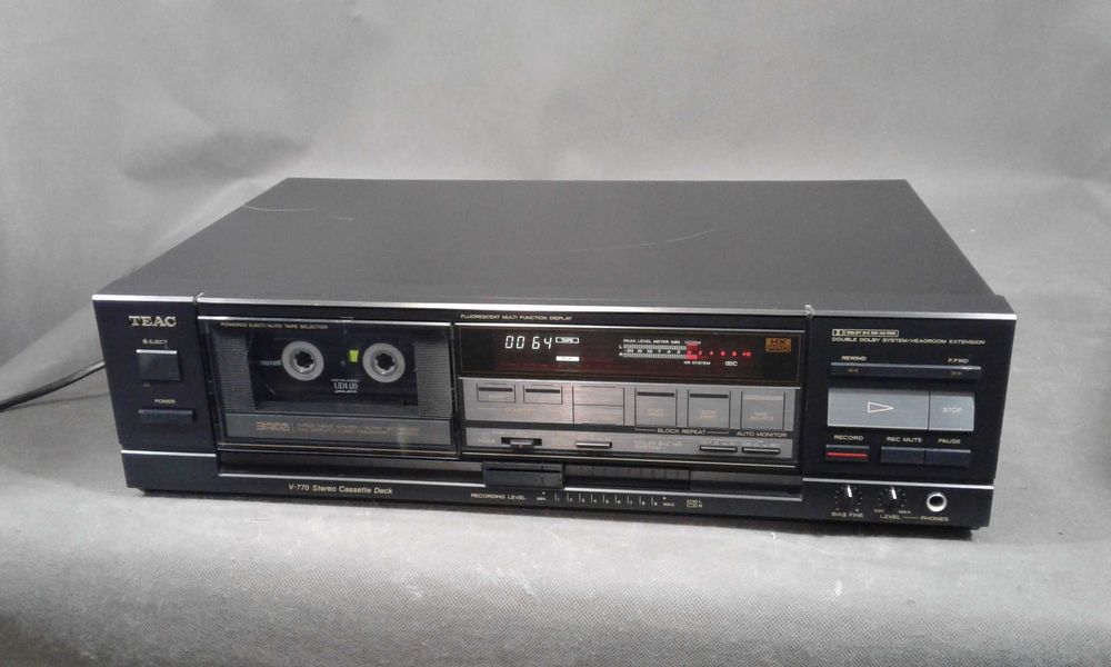 TEAC V-770,magnetofon stereo