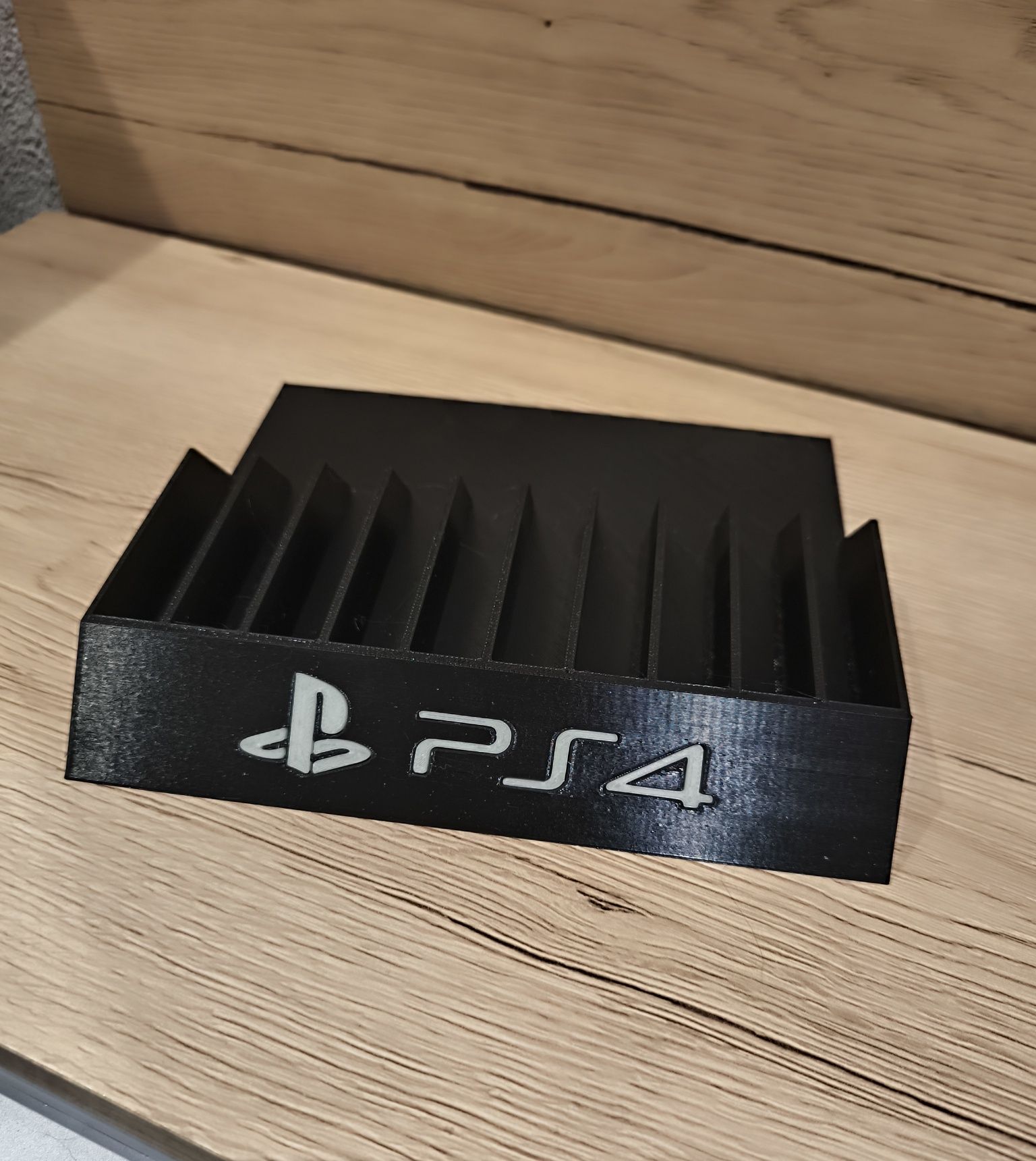 Stojak podstawka na gry Ps4 napis fluorescencyjny