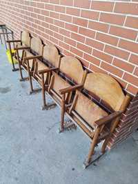 Krzesła kinowe drewniane