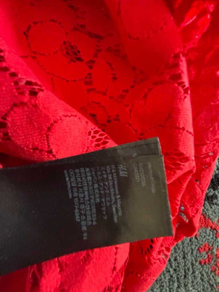 Bluzeczka na ramiączka z koronki Resrved