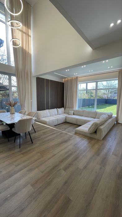 Продаж!Розкішний будинок в с.Крихівці