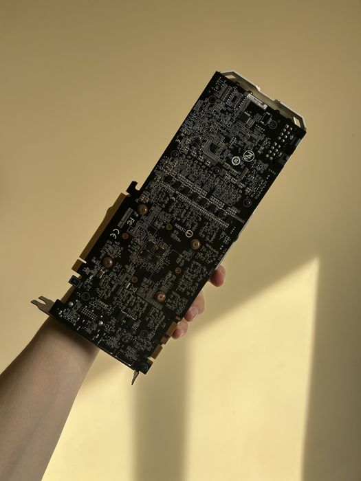 GTX 1080 TI 11Gb Gddr5X Gigabyte Gaming Oc Відеокарта не робоча