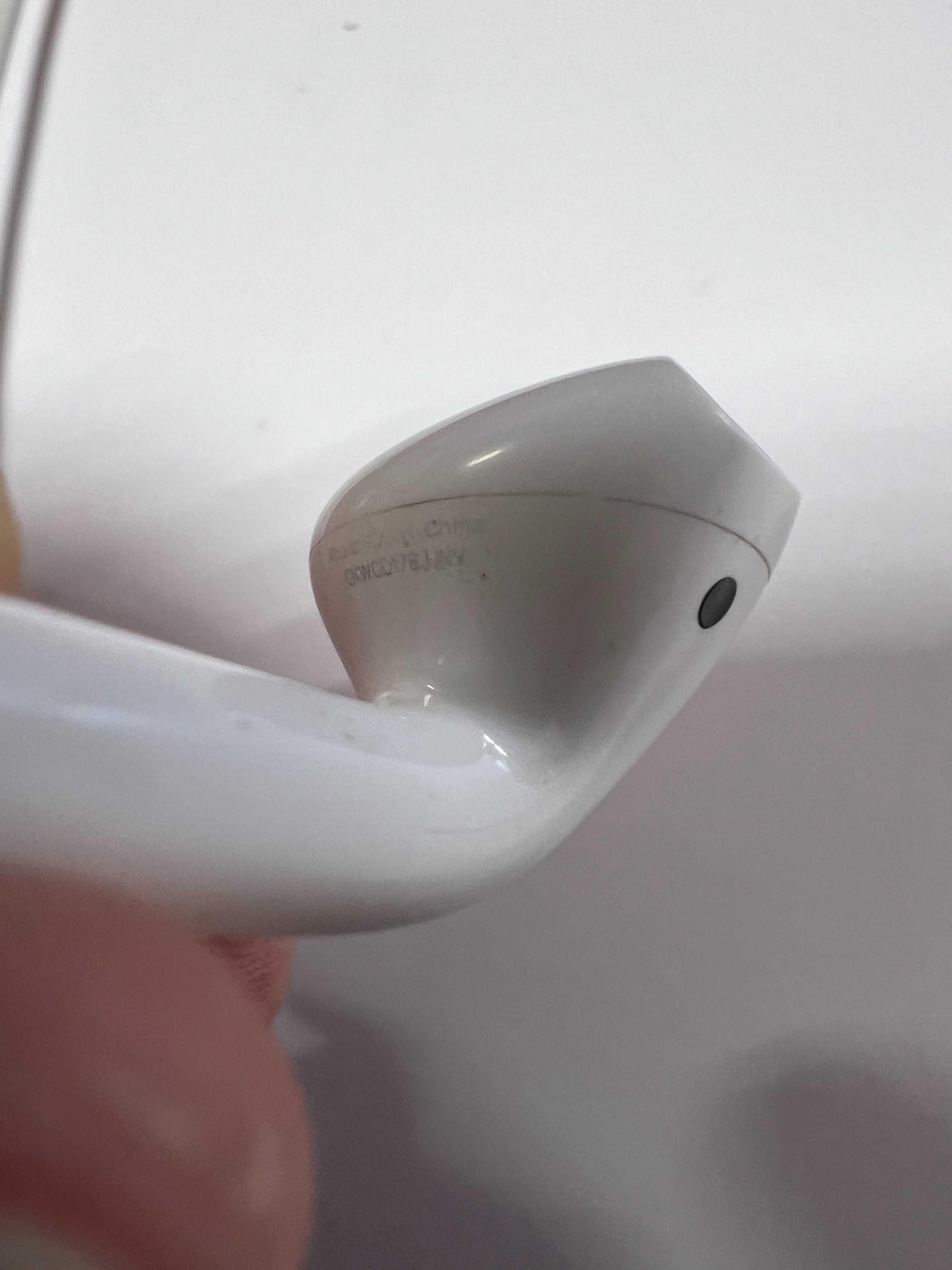 Apple AirPods 2 лівий навушник