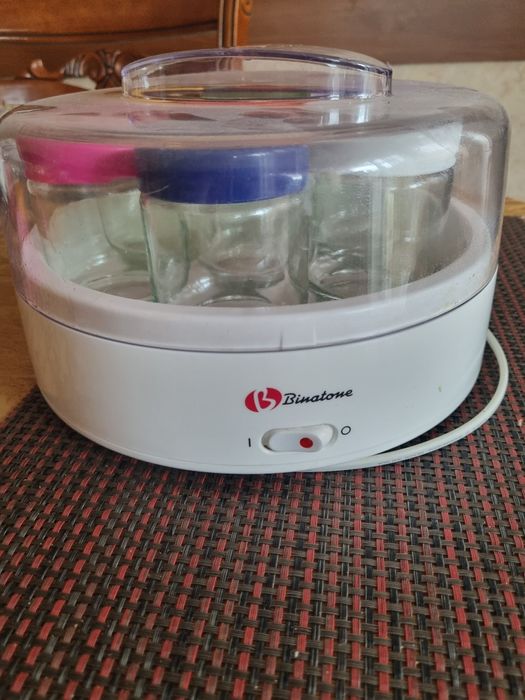 Йогуртниця BINATONE YM-70.