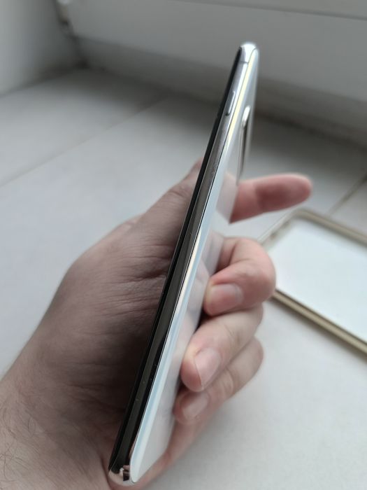 Samsung galaxy S10 8/128