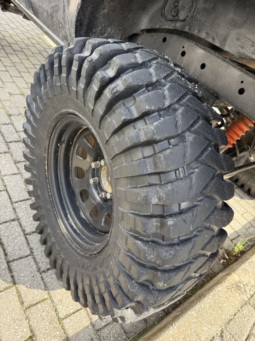 Conjunto Pneus Maxxis Trepador 37 + Jantes 17”