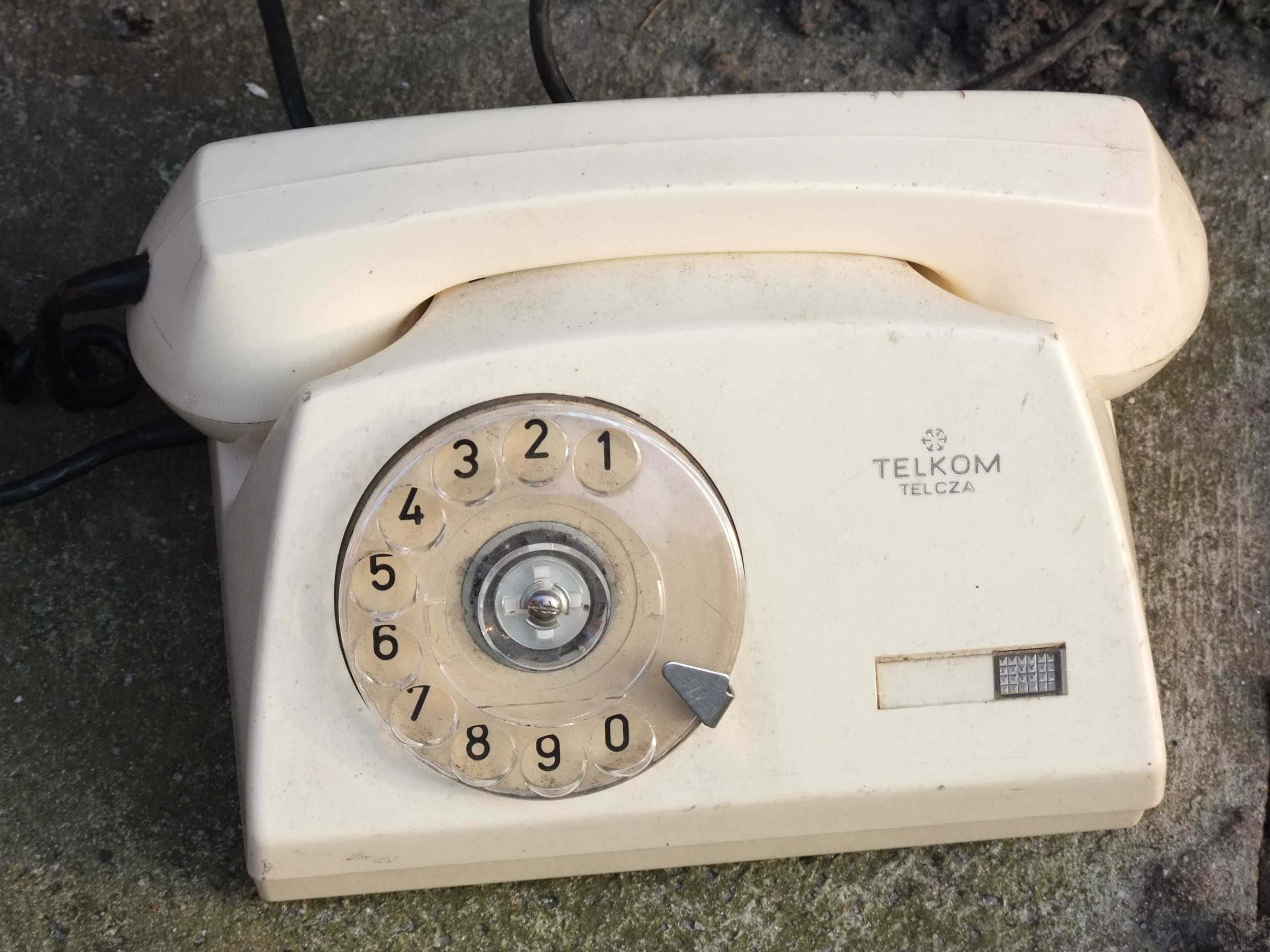 Telefony PRL lata -80 te