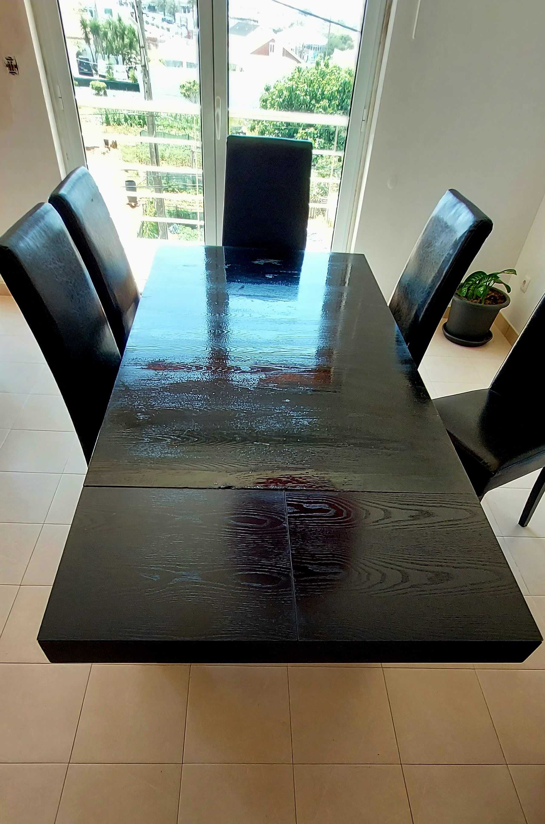 Mesa de jantar extensivel usada